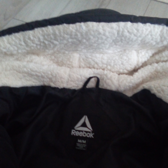 Reebok Puffer Coat - Picture 3 of 5